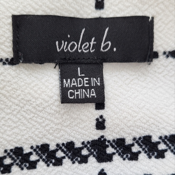 White/Black Plaid Lightweight Dress - Picture 4 of 8